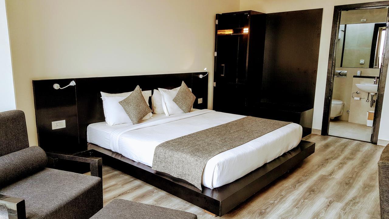 เดอะ ซาเนียร์ บูทิก โฮเทล Hotel ชัยปุระ ภายนอก รูปภาพ